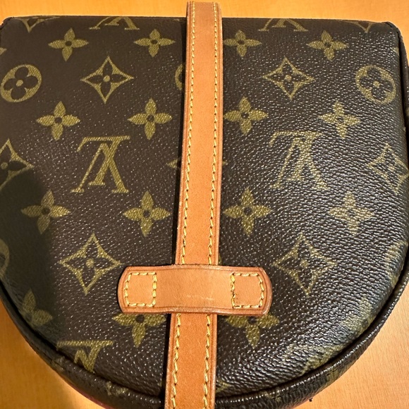 Louis Vuitton Chantilly pm crossbody Authentic
Vintage - Picture 4 of 9